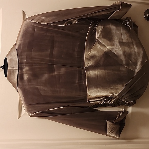 Top - Picture 2 of 5